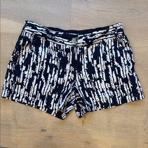 LOFT Navy and White Patterned Women Shorts